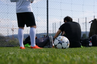 ريالمدريدليفربولمباشرةمواجهةأسطوريةبينعمالقةالكرةالأوروبية