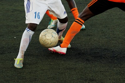 الأهلي ضد الزمالكصراع العمالقة في الكرة المصرية